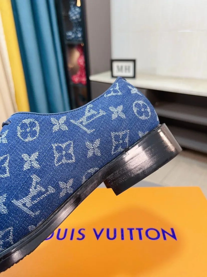 Ex-factory price 720🌹🌹High version [LV] Louis Vuitton's popular casual leather shoes🎖Fashionable and elegant🎖🎖Material: Original imported open-edge beaded cowhide, washed cowhide leather lining, original open-molded rubber outsole, high-end and classy, ​​elegant quality, instantly transforming into a handsome man ❤❤Standard\nNumber: 38-44